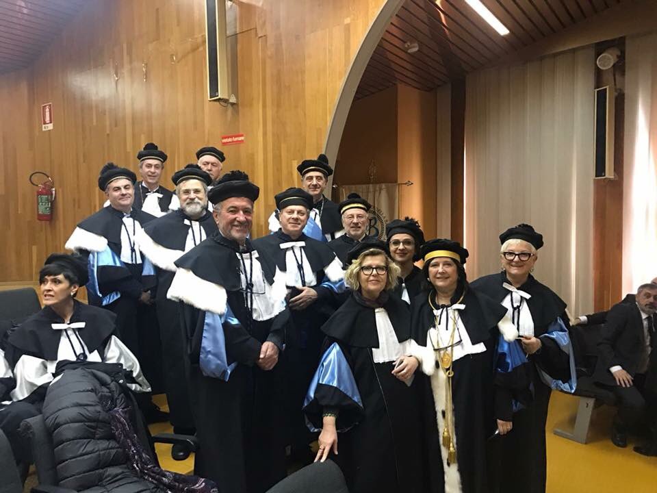 Unibas_Official's tweet photo. Foto di gruppo all’inaugurazione del XXXV anno accademico dell’#Unibas! https://t.co/dOk7X7nhuY