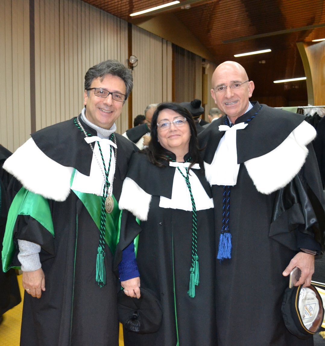 Unibas_Official's tweet photo. Foto di gruppo all’inaugurazione del XXXV anno accademico dell’#Unibas! https://t.co/dOk7X7nhuY