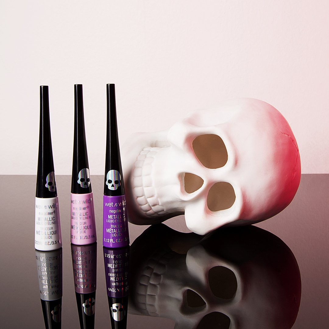 wetnwildbeauty's tweet photo. Highly pigmented ✔️ long-lasting ✔️ #wetnwildbeauty #gothographic https://t.co/V0X0KICcva https://t.co/1K06Cym3sV