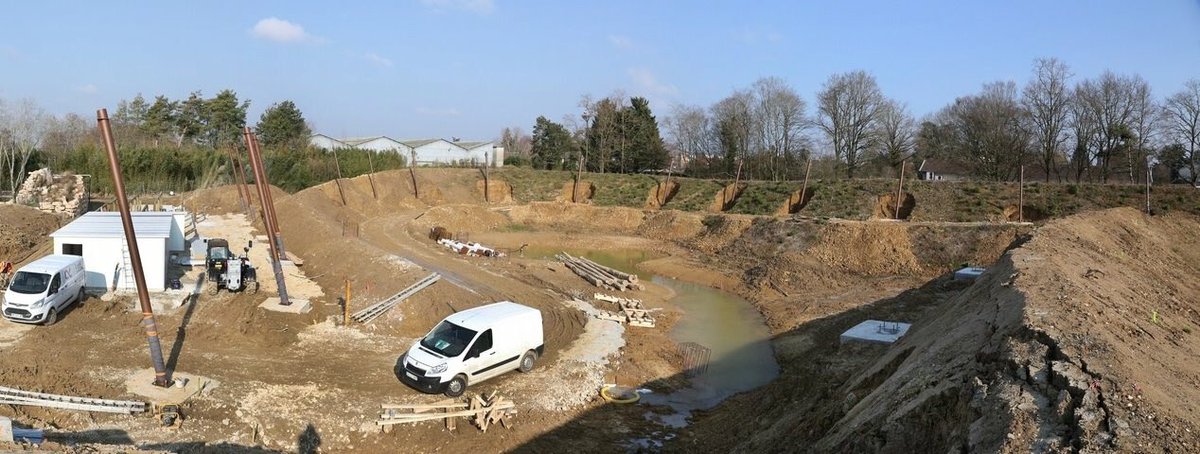 Un immense volière de 3000m2 en cours d'aménagement au coeur du nouveau site du <a href="/PARCDESOISEAUX/">PARC DES OISEAUX</a> : l'AFRIQUE EN MOSAISUE. 
3 hectares entièrement dédiés à l'avifaune du plus vieux continent du Monde. 
<a href="/aintourisme01/">Aintourisme</a> <a href="/Departement_AIN/">Département de l'Ain</a> <a href="/Innov_tourisme/">Auvergne-Rhône-Alpes</a> <a href="/DombesTourisme/">Dombes Tourisme</a>
