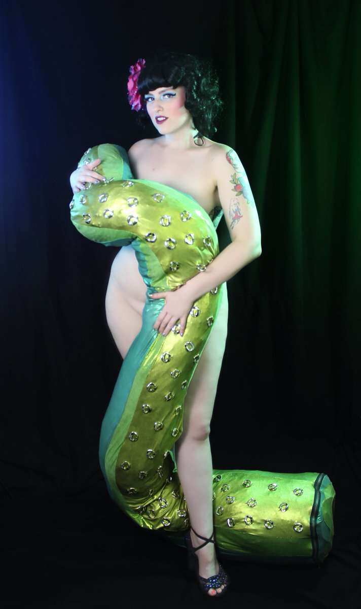 treklesqueLA's tweet photo. Tentacle love with @GretaGrenade &amp; #Sulu! #Philadelphia are you even ready for this act? Get your tickets now, for #treklesque on March 9th! TIX: https://t.co/fpOPSLaVg7 #StarTrek #Burlesque Photo by Brittany Marie Oliphant https://t.co/4Ze5Q6jDiA