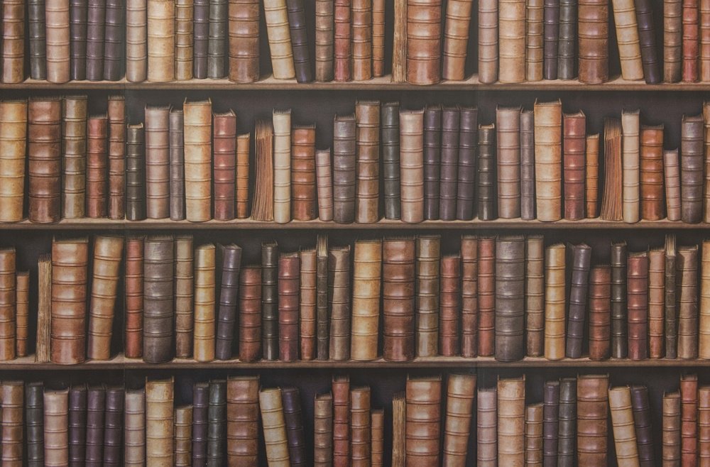 hoonuit's tweet image. Gone are the days of poster-board collages. Students are now using #technology to create impactful #digital posters and #infographics, with the help of tech-savvy teacher #librarians. hubs.ly/H0b1RYh0