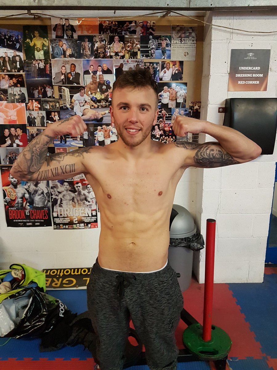 CarlGreavesPro's tweet image. Check weights done by the bbbofc for @dec_spelman and @L_2SWEET_N today both inside the limit spelman fights Saturday English light heavyweight eliminator Norman fights 2.3 English bantamweight championship.