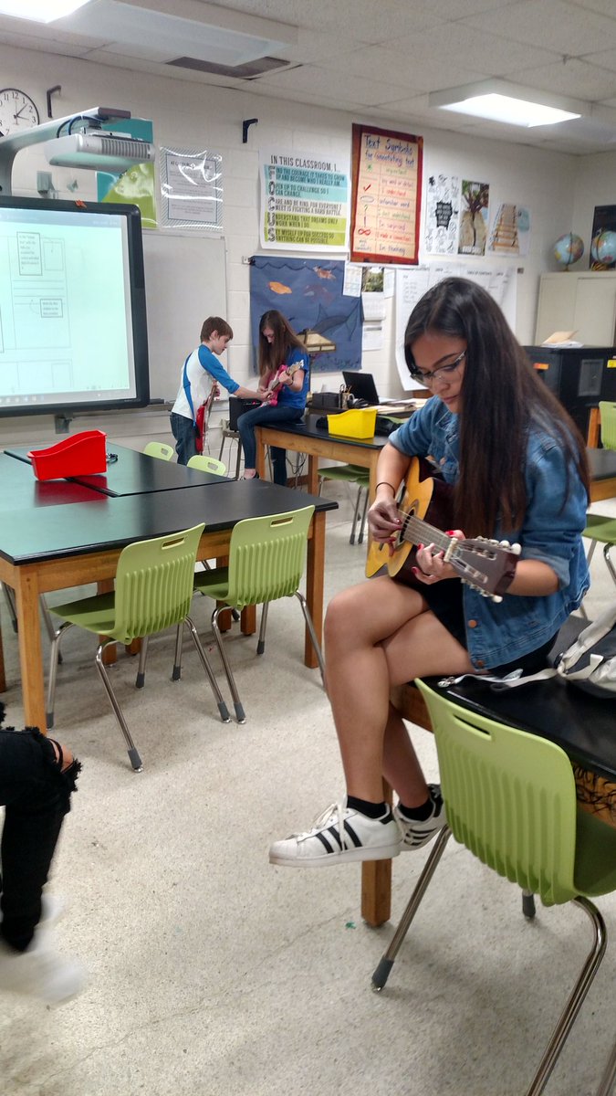 sdkeithi's tweet photo. @grcollegiate  students sharing knowledge and rocking the house. https://t.co/JaWvymVlwt