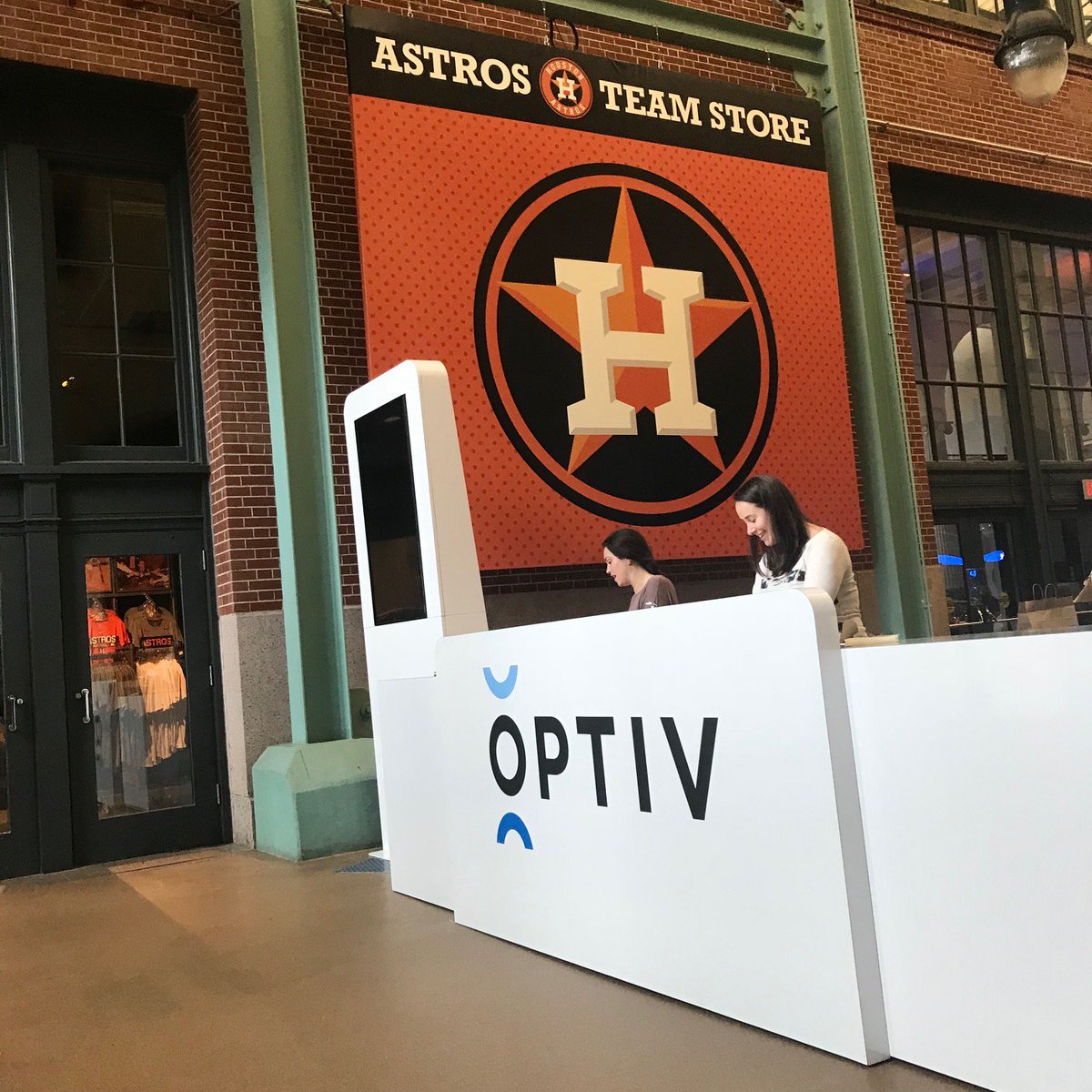 Optiv's tweet photo. We're getting ready #Houston... Optiv's #HoustonES3 is tomorrow! Register now so you don't miss out on the latest #cybersecurity insights and #bestpractices for top #techtrends. https://t.co/gECGQU9FZ5 https://t.co/wpreeG7D10