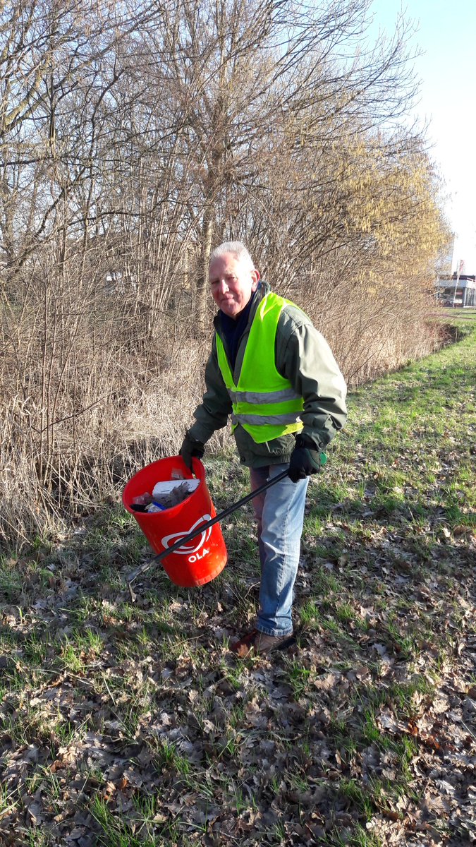 Zwerfvuil in de gemeente Zevenaar
Deze man doet er wat aan 
Compliment voor Dick Schermer