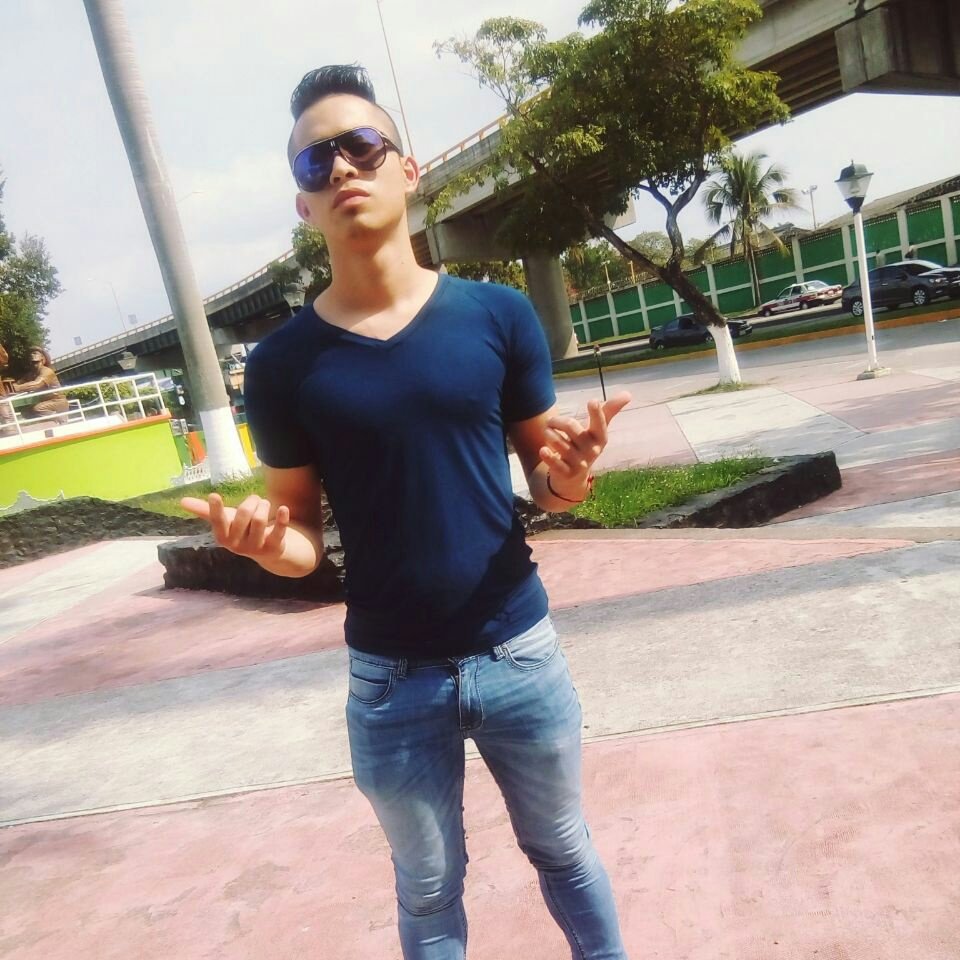 luisjimeneez's tweet photo. #NuevaFotoDePerfil https://t.co/6ECdWXR2Yi