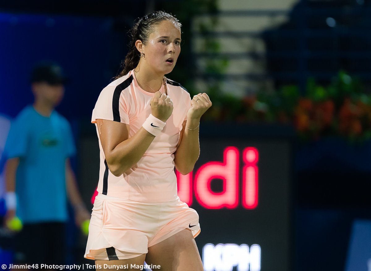 DARIA KASATKINA - Página 19 DWleGvRXkAEEEyr