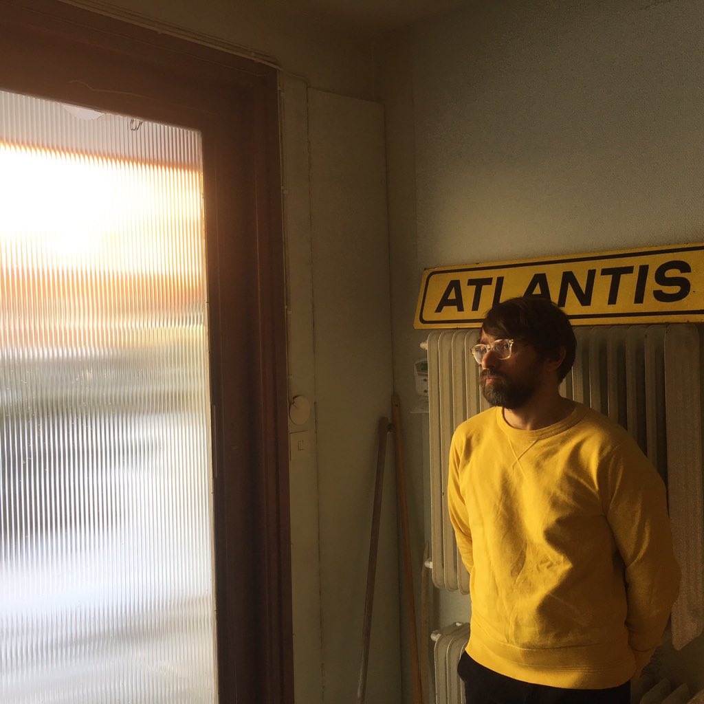 PeterBjornJohn's tweet photo. Yellow on yellow #atlantisstudio Timpani rock? Pbj sofa? #therapy #couching #3piece https://t.co/1vv4gYNSar