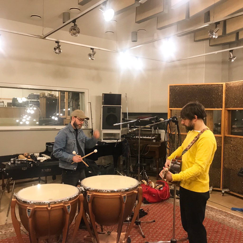 PeterBjornJohn's tweet photo. Yellow on yellow #atlantisstudio Timpani rock? Pbj sofa? #therapy #couching #3piece https://t.co/1vv4gYNSar
