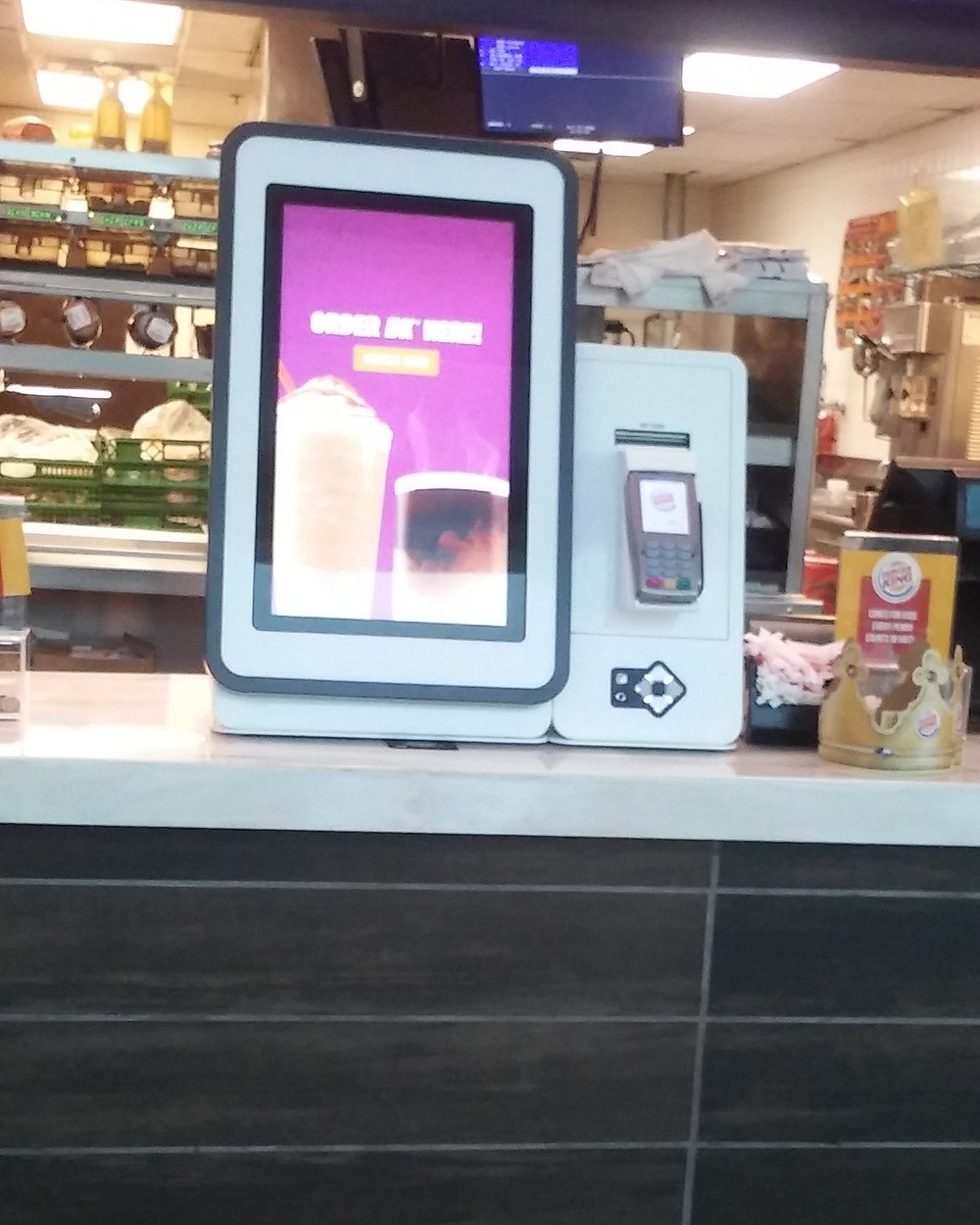 tiffany_w06's tweet image. The future is coming to a fast-food restaurant near you.. I ordered and paid for my food without speaking to an employee for the 1st time today. 
#futureofrestaurants