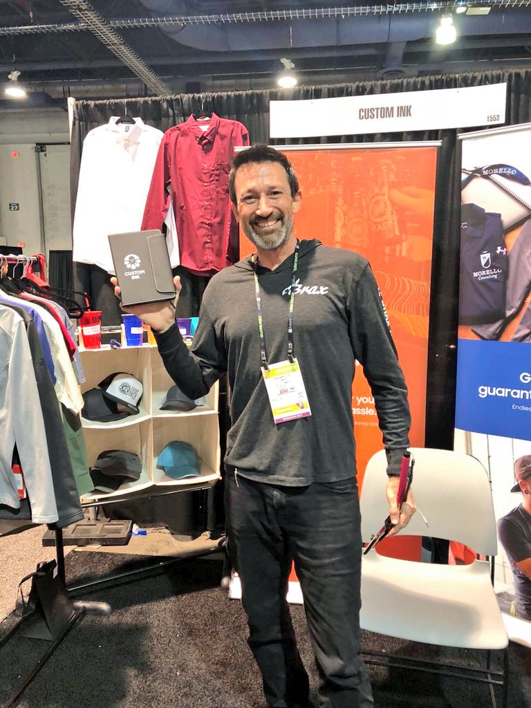 customink's tweet image. We&apos;re at #catersource hanging out with one of our fav customers @RichardOtey! He&apos;s here wearing his amazing @brax_io gear made by (you guessed it) us! 

Stop by Booth #1553 to chat about how we can help grow and market your business with custom...well, anything! #inkoutsidethebox