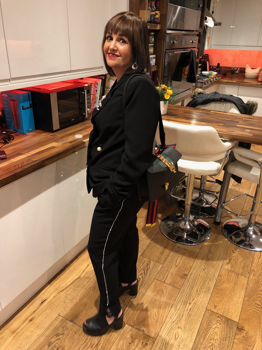 ZManagement's tweet photo. Tonight it’s all about the @BRITs at @TheO2!! Hope to see you there. Where’s the after party at?! Zx #Brits #Awards #BritAwards #Brits2018 #Awardsshow #TheO2 #zmanagement #music #fashion #style #womeninmusic #musicindustry #management #musicmanagement #producermanagement https://t.co/louItT8kNU