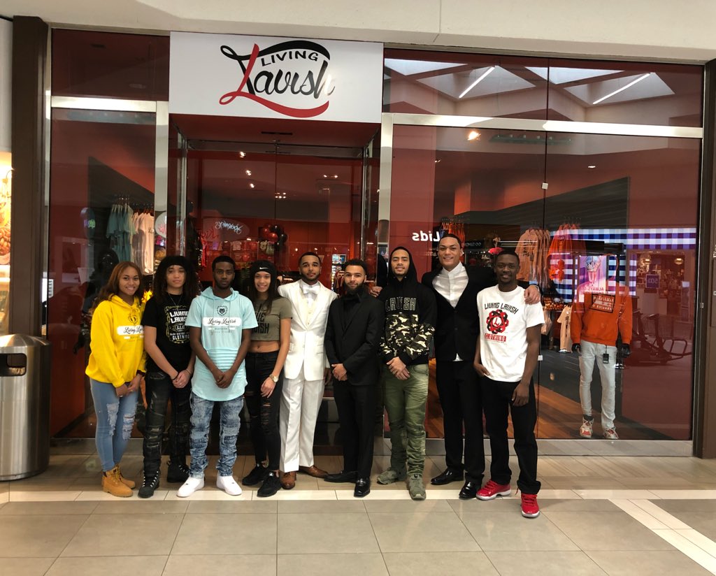 JAMBVRD's tweet image. They said use football to get you where you need to be... instead I used all the lessons I learned from it to make my Dreams a reality (Please Read) @LivingLavishClo