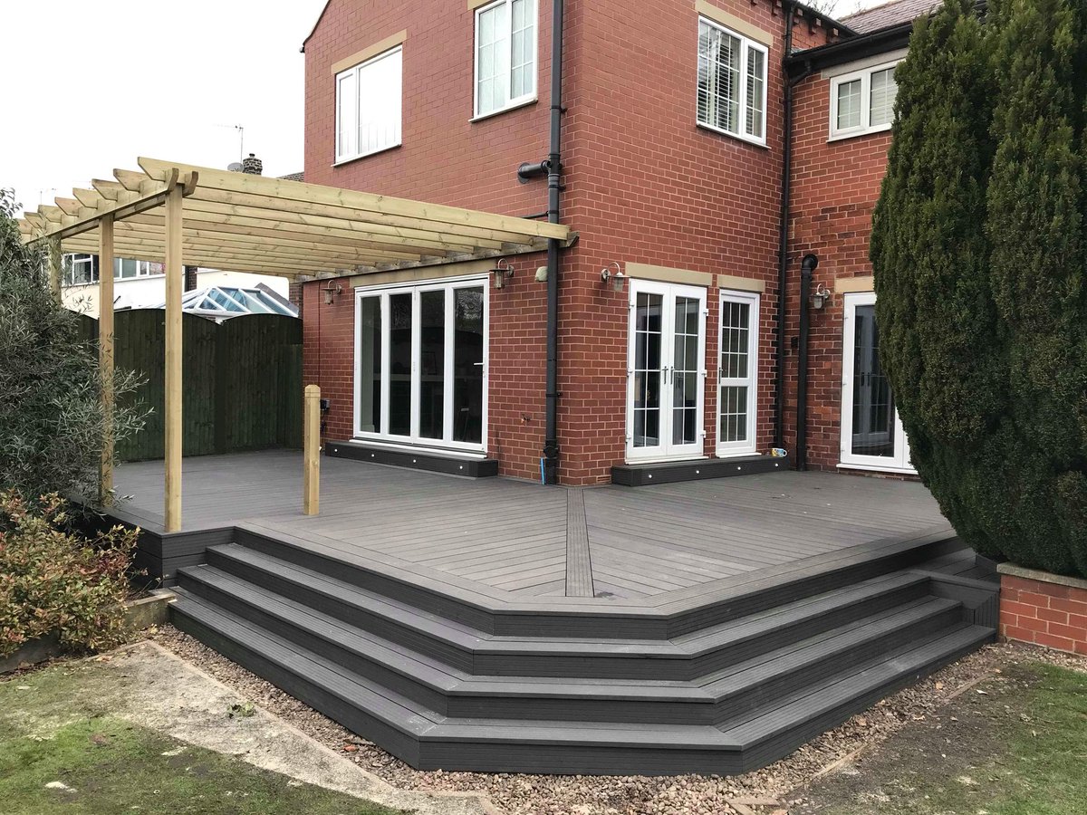 HeritageDecking's tweet photo. Almost finished , glass balustrades to add then paint the gazebo #CompositeDecking #ecoscapes #charcoal#heritagedecking https://t.co/dVtZQhJptg