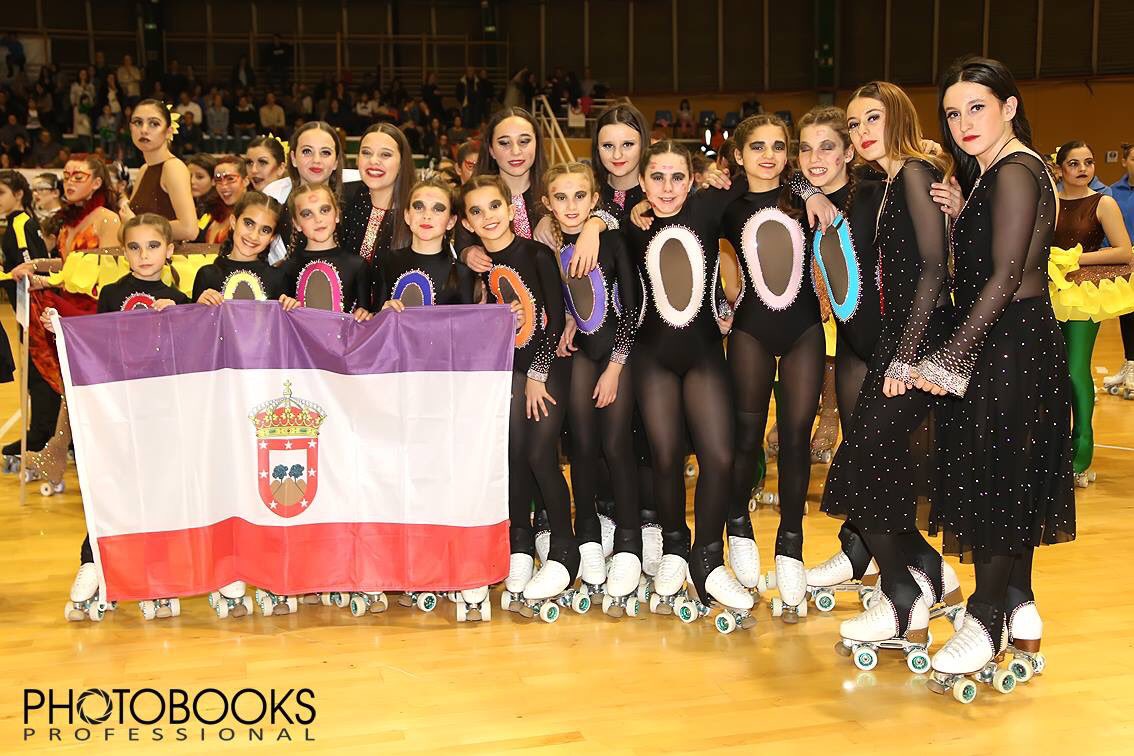 CDEPatinaje3C's tweet photo. Nuestros Grupos Promocionales en el #TrofeoLatina
#DeportesTresCantos #TresCantos
📸 @Josegallegofoto https://t.co/XZA6uhSPeV