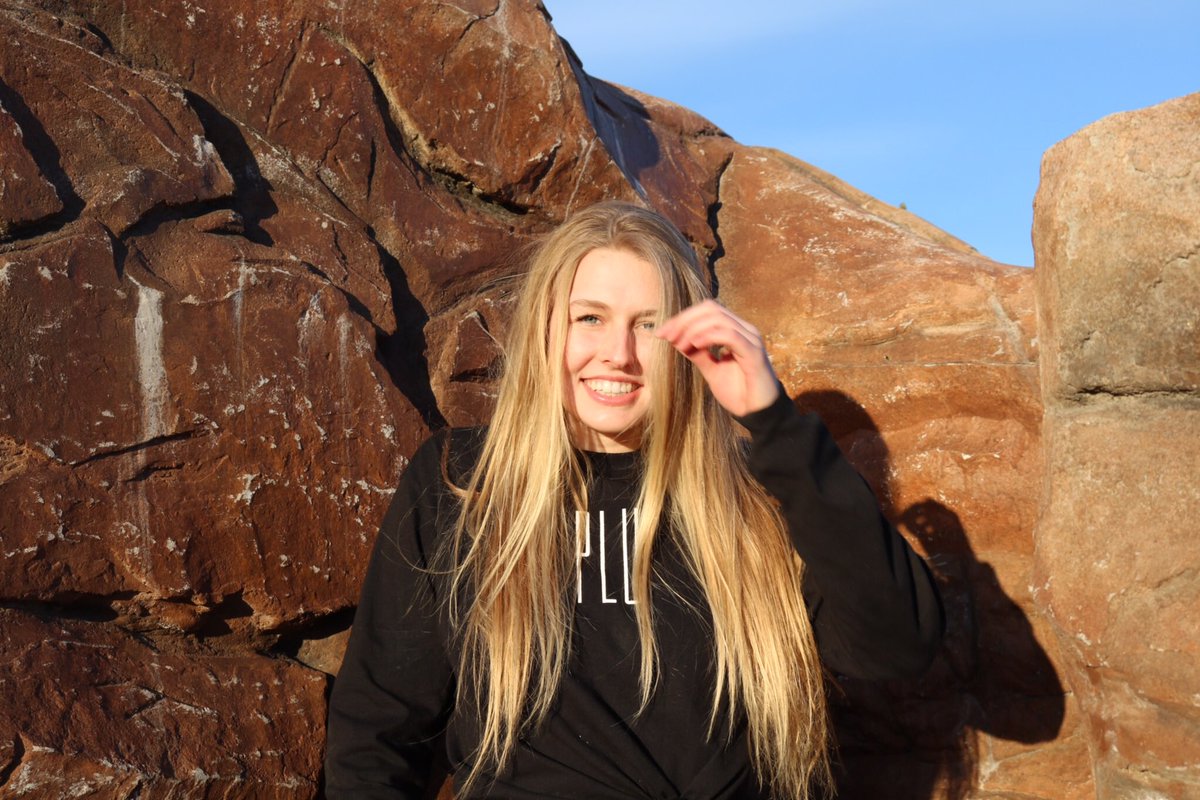 PLUapparel's tweet image. PLU Original Long Sleeve.⚪️⚫️ #PeaceLoveUnity