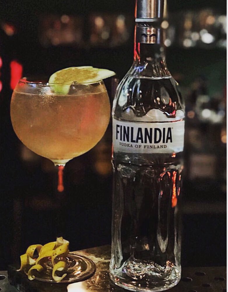 DoppelBar's tweet photo. Nuevos cócteles, Avant Premier
“El Canto de las Sirenas”🧜♀️
Sabor extraordinario Garantizado! 🍹
Finlandia vodka + tequila Sauza + Peychauds bitter + jugo pomelo + sidra de pera Peers + manzanas y canela
#ElPoderDeDoppel
#LSV #LaSedVerdadera #BeberDoppel #NadaComoDoppel https://t.co/wnA0UTky5F