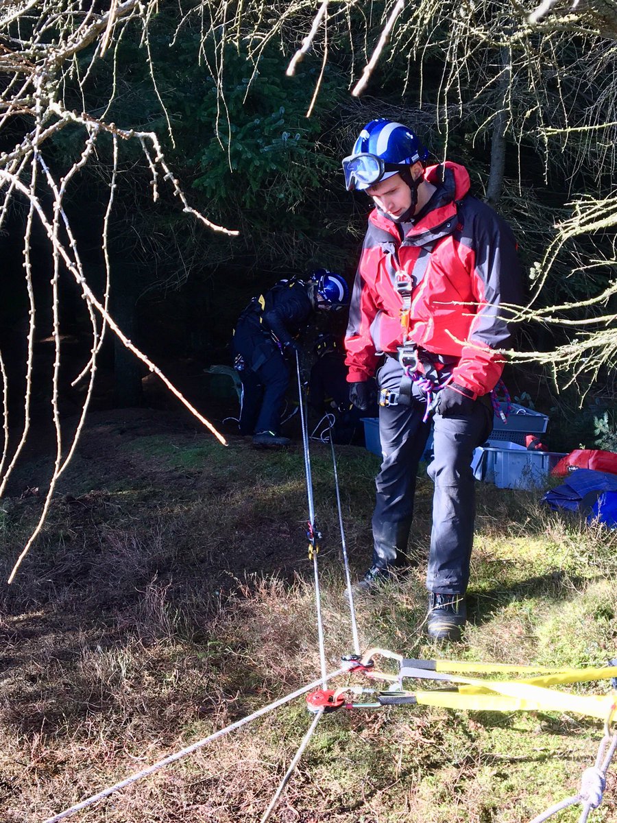 SFRS_RopeRescue's tweet photo. Second last day of Rope Rescue Operator course.
Confirmation exercise successfully completed.
Fantastic effort &amp; enthusiasm displayed by all personnel involved.
Great edge transition and system analysis shown throughout. #WeAreSFRS #NotJustForFires #RopeRescue https://t.co/iSZVbj0SXN