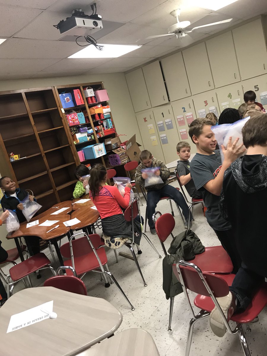 West_FFA's tweet photo. Our students had a GREAT time teaching the 4th graders how to make ice cream and butter!! https://t.co/bLv0qe31SU