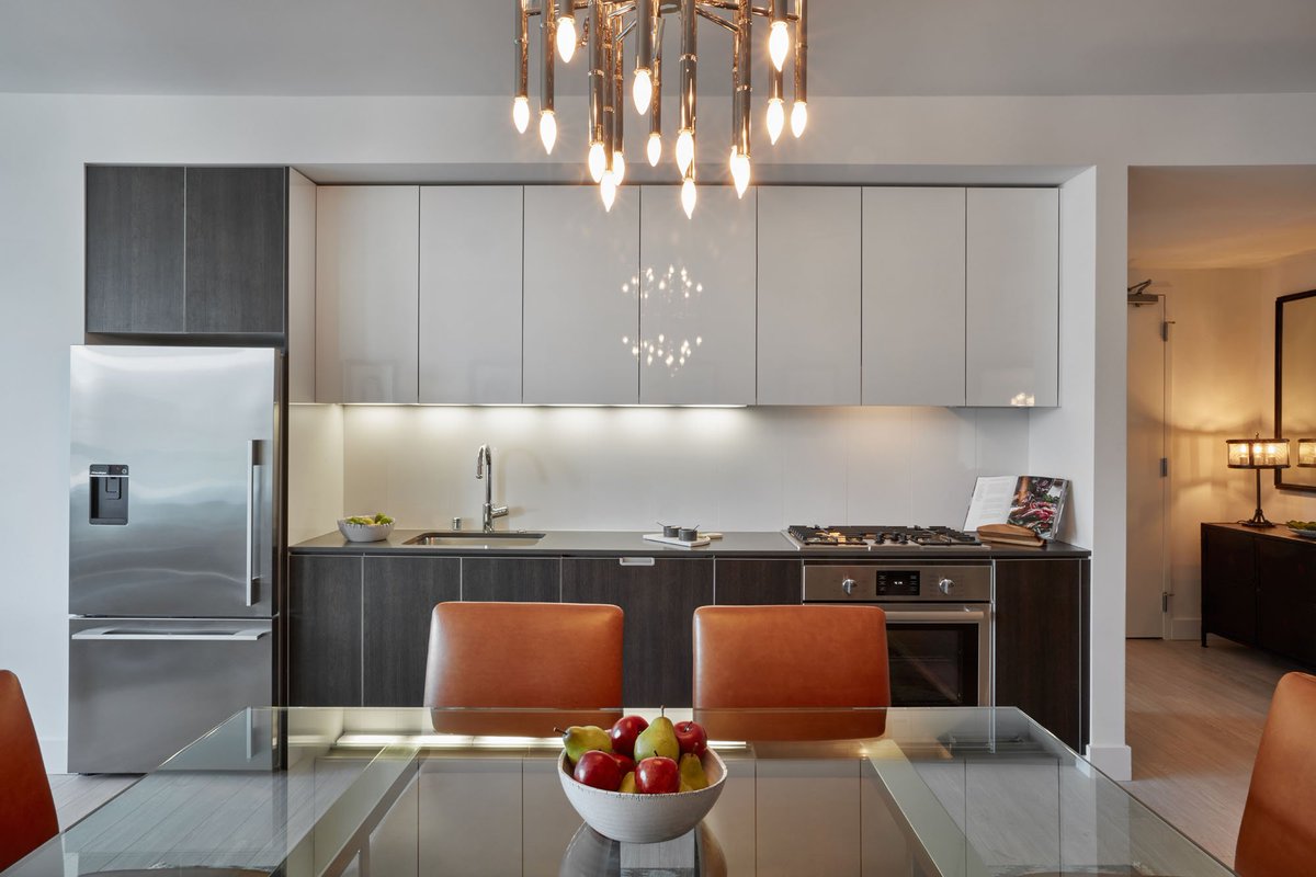 6_Degrees_Group's tweet photo. RT @rentjasper: Experience life above it all. The City awaits when you live at Jasper. #rentjasper #sanfrancisco #luxury #highrise #rinconhill #soma #sfrentals #theeastcut https://t.co/nAAhObvI6s https://t.co/kxwATtoFmM