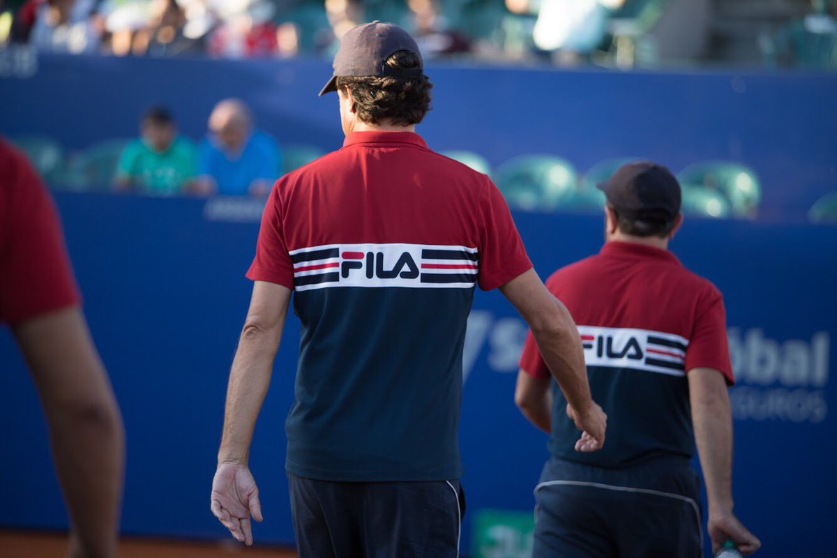 filaargentina's tweet photo. Para ellos, los ojos siempre en la pelota.
#FilaTennis #Jueces #JuezDeLinea #Lineman #Referee #Arbitro #ArgentinaOpen #ATPWorldTour #Tenis https://t.co/bSrmJutp75