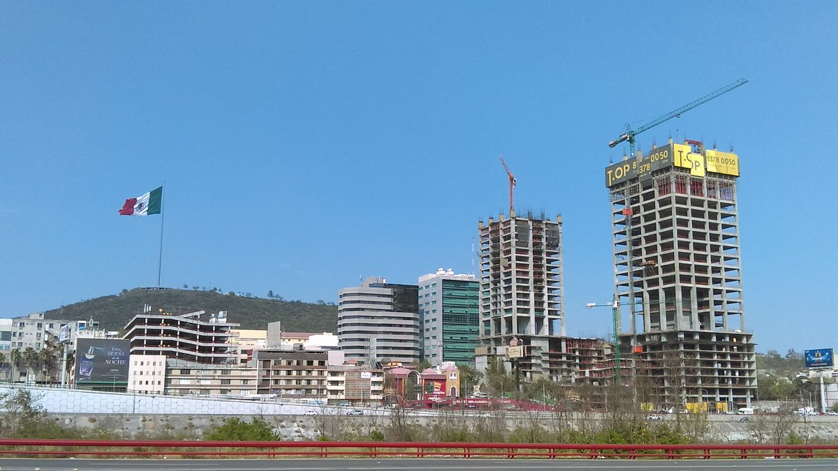 MTYMXPhoto's tweet photo. Así serán las #TorresObispado // así va la construcción de las T.OP https://t.co/TaOPE2pacD