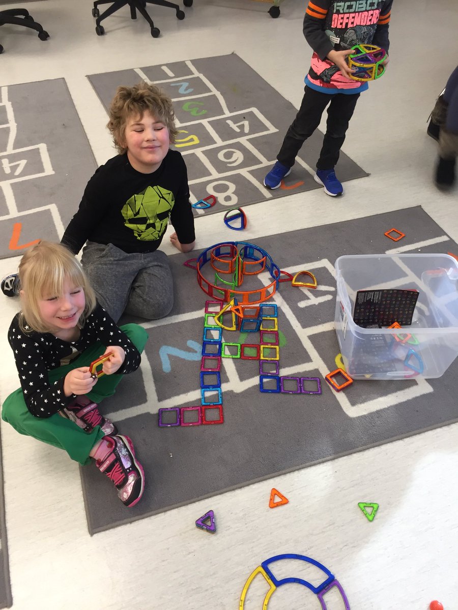 EHSKindie's tweet image. Fun with #matman @EHSKindie #applylearning #ehsourstory