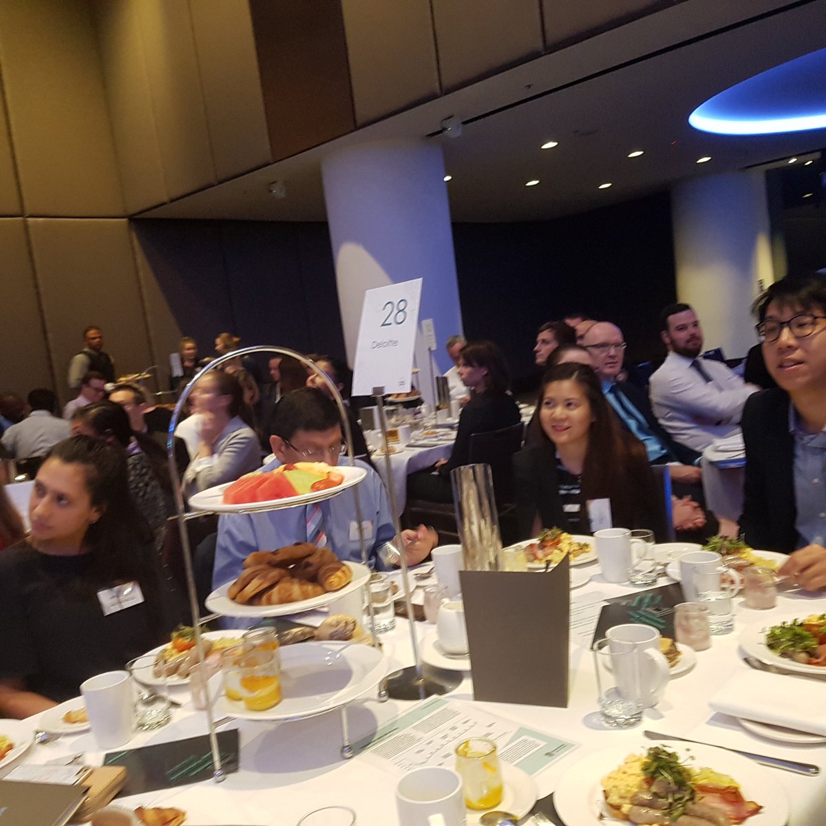 VPPhilip's tweet photo. Amazing vibe with 400 plus friends at the @IPAAQLD young professionals brekkie with inspiring young public servants @madonnamking #ipaaqldyp with #Deloitte young stars @Green_Dot #QLDPSCommissioner https://t.co/MUSareqPoN