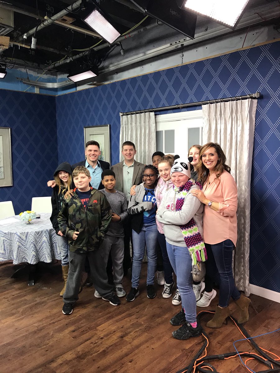 21stCCLCSPLASH's tweet photo. UMS SPLASH enjoyed a field trip to WCIA. Thanks @ciLivingtv for making it a great experience. We thoroughly enjoyed our visit! 🎬🎤🎧🖥❤️#afterschoolworks https://t.co/igIkGH9PLi