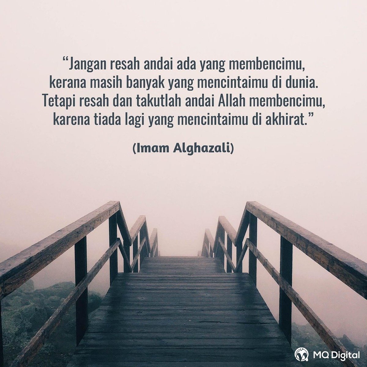 aagym's tweet photo. Yg bahaya itu bukan di benci Makhluk,  Tapi di benci oleh pencipta Makhluk 

*** https://t.co/lWAeOYnDNP