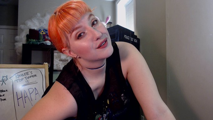 Another doozy of a day but I'm here!! https://t.co/mp8SXn1mor https://t.co/3JGnh7gMeY