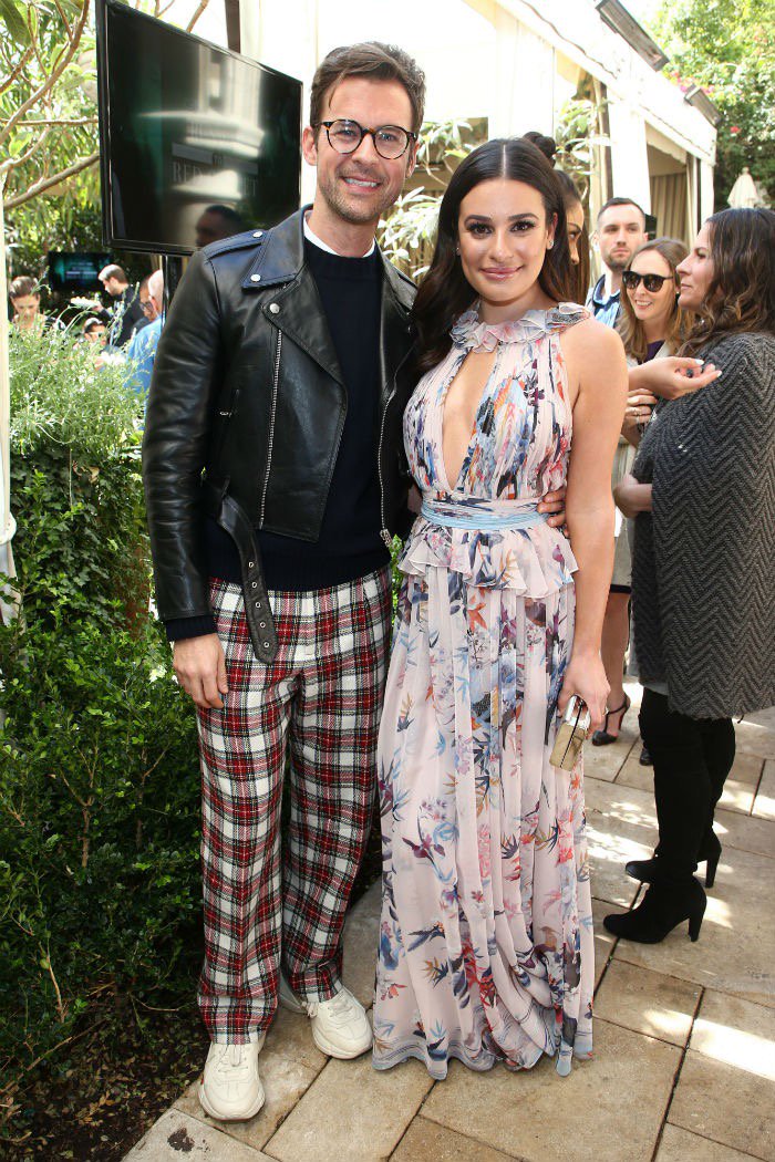 leamichelenews1's tweet photo. .@LeaMichele and @mrbradgoreski at the #RunwayToRedCarpet luncheon https://t.co/XAC0v43NKu