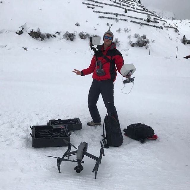 FleyeAerial's tweet photo. Phil looking cool as ever shooting in Austria for TUI with the crew and the Inspire 2
@philharrisco #drone #filming #dji #dronefilming #mountains #snow #cold #holiday https://t.co/iiIfuXdKFZ https://t.co/Kc94myHt35