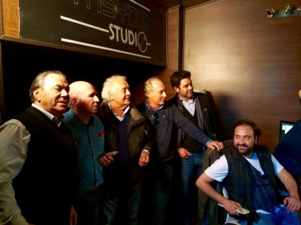 YnsydeStudio's tweet photo. Os dejamos algunas fotos de la impresionante grabación realizada hoy en nuestros estudios en formato LIVE y perteneciente al disco de sevillanas de Arturo Pareja-Obregon, que afortunados somos de vivir momentos como este !! https://t.co/L2rMAQTqQC