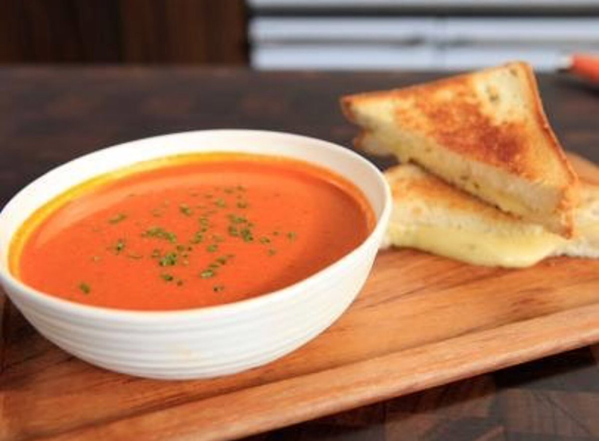bistro_planet's tweet photo. It's #WhyCookWednesday in #SanFrancisco! @SerendipityTruckSF is coming to cook you up an amazing gourmet dinner! Order ahead on our app at @lakewood_sf from 5-8pm tonight and use the code 'HUNGRY3' to save $5! https://t.co/zSsxrci9EV https://t.co/vE5ZhjNedt