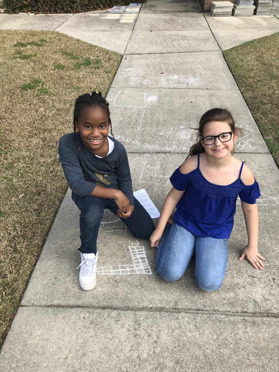 TeamMedeFede's tweet photo. What a beautiful day to practice our Area and Perimeter skills outside! https://t.co/vxjT3KlpOD