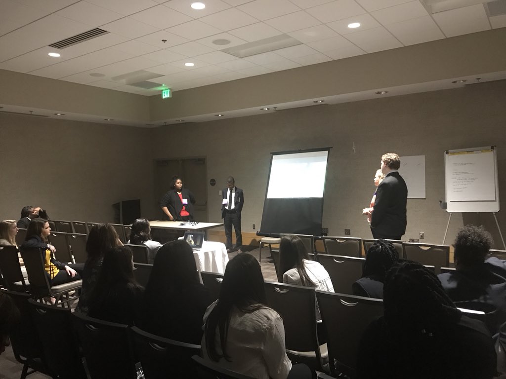 sincerelyylisaa's tweet photo. #DECAATTProject students at @DHSDECA17 did a great job presenting on the importance of managing your digital footprint! Great job guys!! #ATTimpact https://t.co/In3V05EcoF