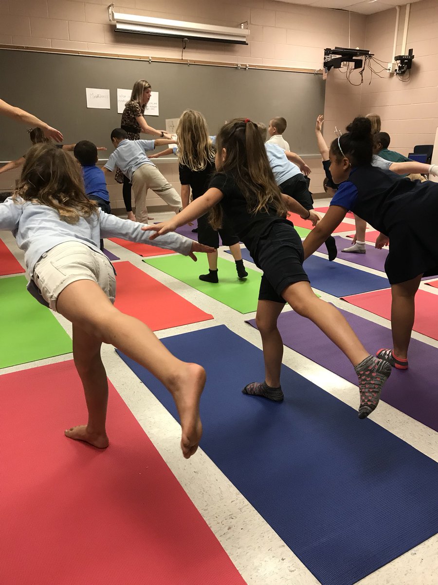 CarolSullo's tweet image. Yoga Poses impressed me how limber first graders are!  Ss sharing the Mindfulness they learned today with their parents at extended day. #impactmade. @Volusia_Pines @SSVPECouns