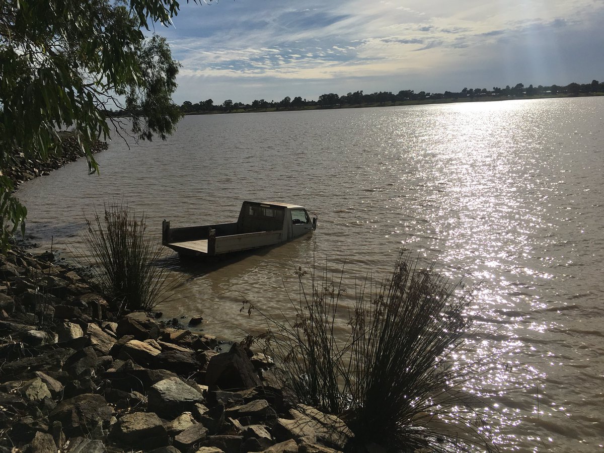 Something you don’t come across everyday at work! <a href="/WWCountryClub/">Wagga Country Club</a> #goodspottoparkit #toofunny
