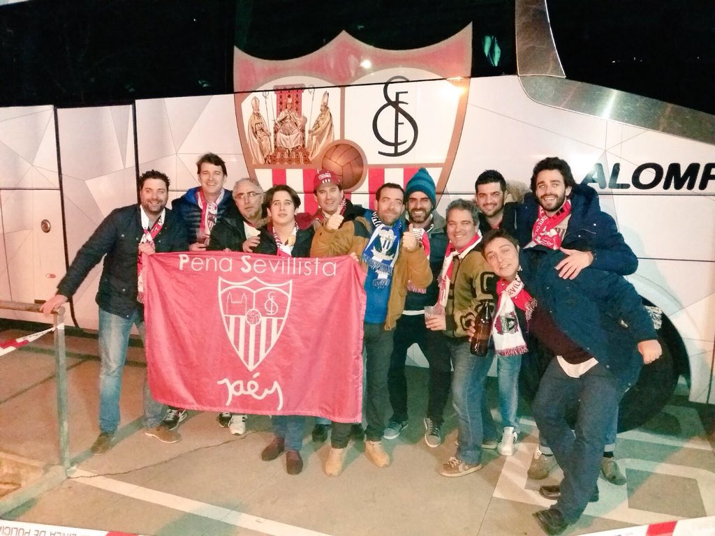 “En #Jaén solo son del Madrid o de Barsa!!” 😂😂 ¡Que no os engañen! Somos muchos, y cada vez somos mas!!! Se os acaba el chollo amigos!!! 😂😂 #SevillaUnaVezMas #LaBandaMasLocaYaLlego #vamosmisevilla