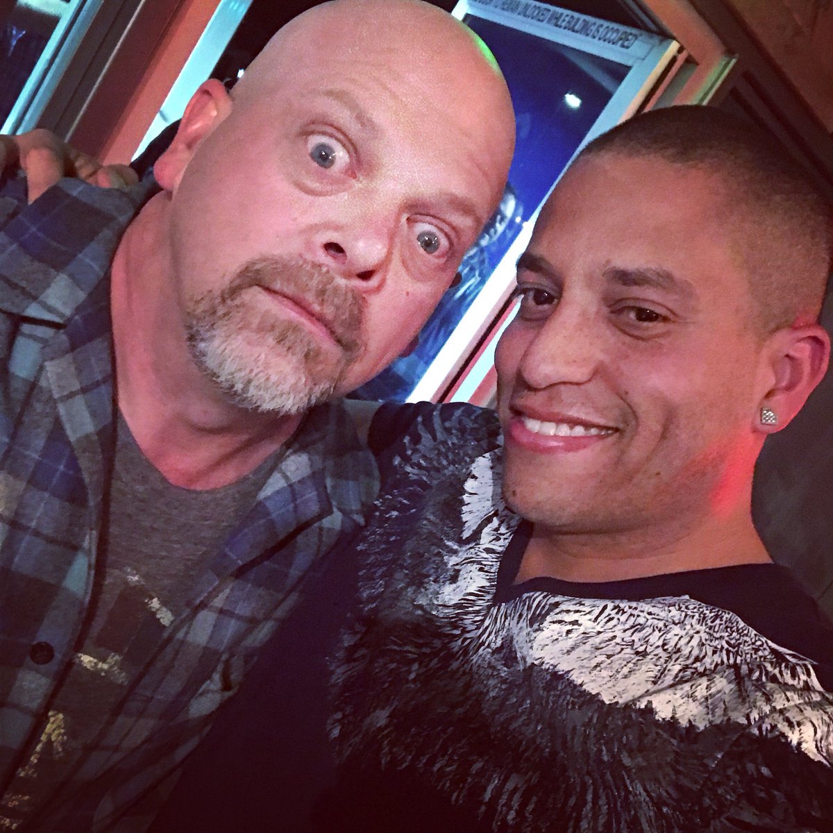 FilmDirectorJF's tweet photo. Kicking it with Rick Harrison, owner star of the History Channel’s Pawn Stars. Drinking Jack &amp; Cokes at is bar, Rick’s Rollin Smoke BBQ &amp; Tavern. #filmmakerslife #vegasnights #makingfriends #pawnstars https://t.co/nEMaLU5C7B