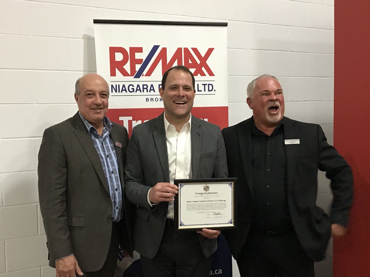 Dave_Augustyn's tweet photo. Congratulations Angelo Muraco & Jeff Davidson on the Grand Opening of your new Remax Commercial Real Estate office in #StCatharines! @WSendzik @REMAXca #ImprovingNiagara https://t.co/hBPsWV1I4l