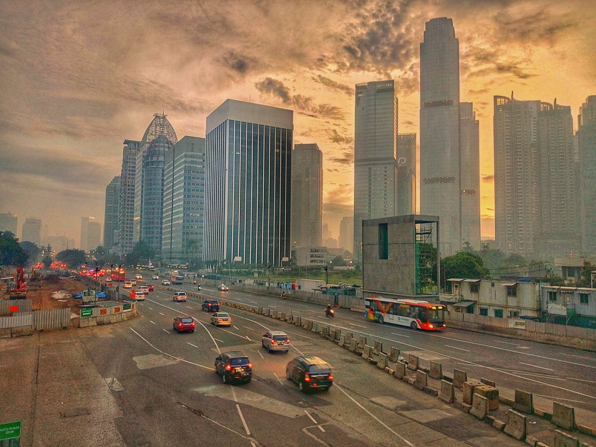kitingfield's tweet photo. Good morning, Jakarta. https://t.co/uqjnDMJto2