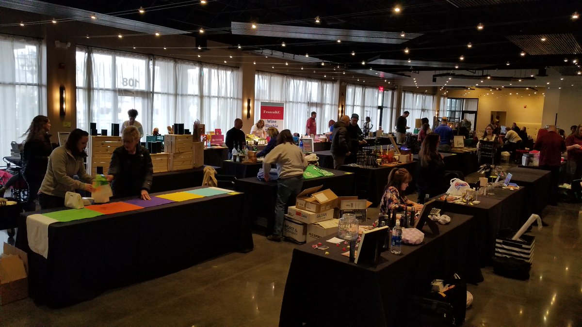 FrozenKCmix's tweet photo. Our first public vendor event was a success even though the cold kept many away... Selling summer in a cup! #FrozenKC #WineSlushieMix https://t.co/T3gmoCOWBp