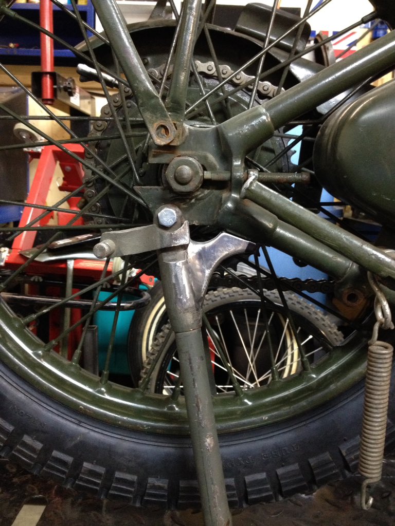 HooligansCycles's tweet photo. Piece of 1/2" steel cut, fitted and tacked into place. Then welded, blended and shaped a bit. I think trim the blacked out portion at the tip. Hopefully in the end it will look like it has always been there... #Triumph #triumph3hw #3HW #vintagemotorcycle #hooligansbritishcycles https://t.co/osXe7RvUje