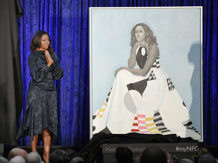 HartMFHS's tweet photo. Baltimore artist Amy Sherald debuted her portrait of Michelle Obama last week to acclaim as Sheldad's signature grey-scale style sparked a dialogue about the first lady's legacy regarding race https://t.co/3yejyIURTo