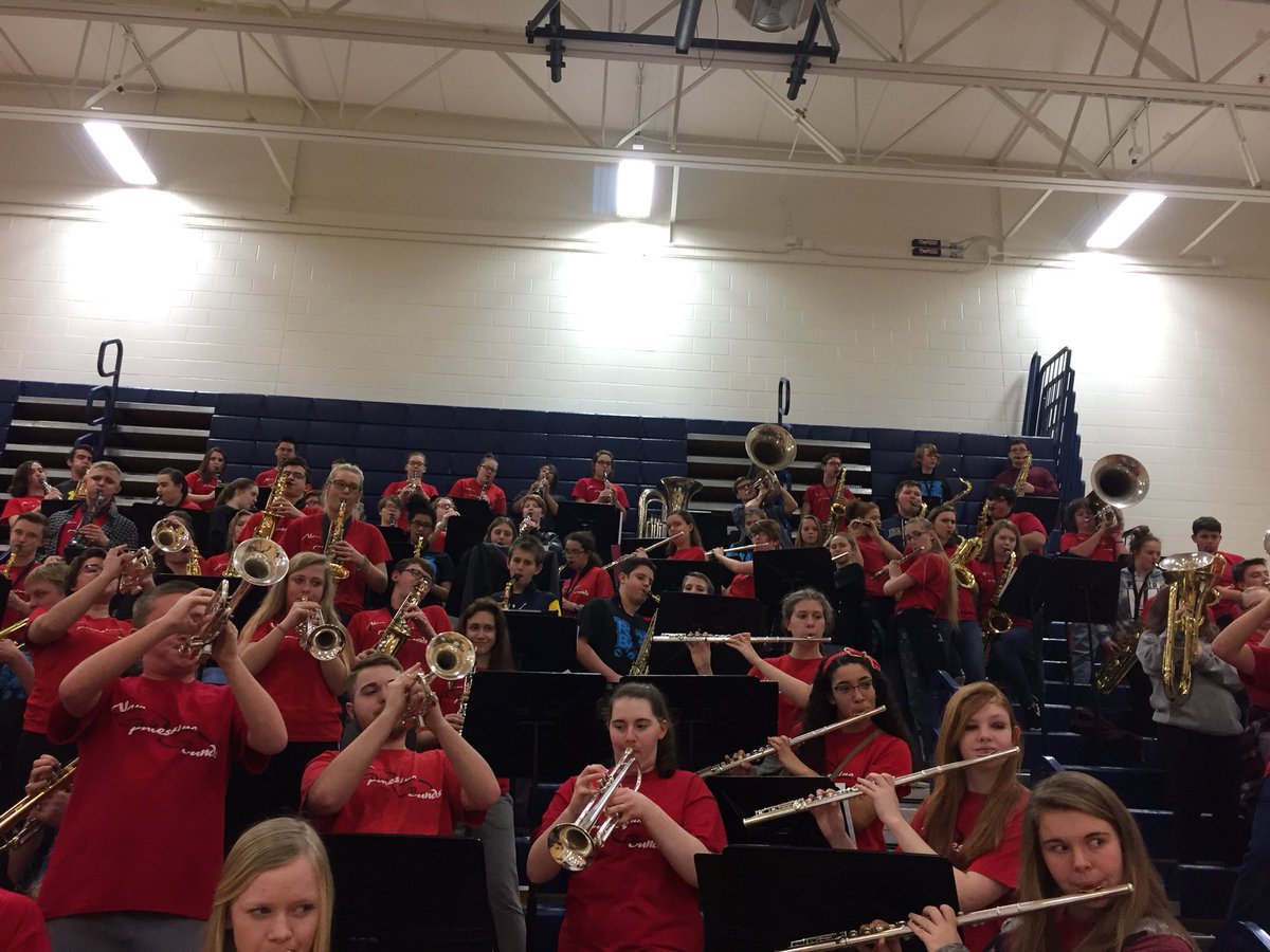 NPJHbands's tweet image. That’s a lotta band kids havin a lotta fun!! Thanks @NewPalBand for joining us to rock the gym tonight. #newpalproud #CreateExtraordinary @SouthernHancock @BucksDC