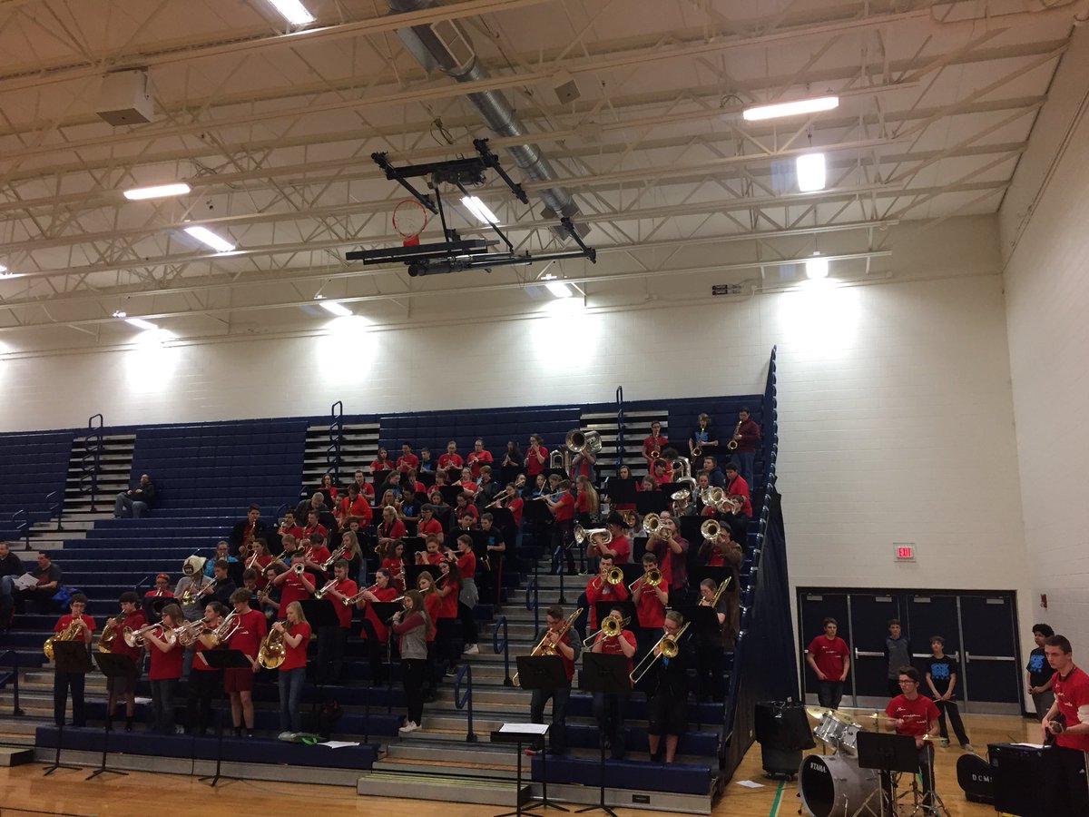 NPJHbands's tweet image. That’s a lotta band kids havin a lotta fun!! Thanks @NewPalBand for joining us to rock the gym tonight. #newpalproud #CreateExtraordinary @SouthernHancock @BucksDC