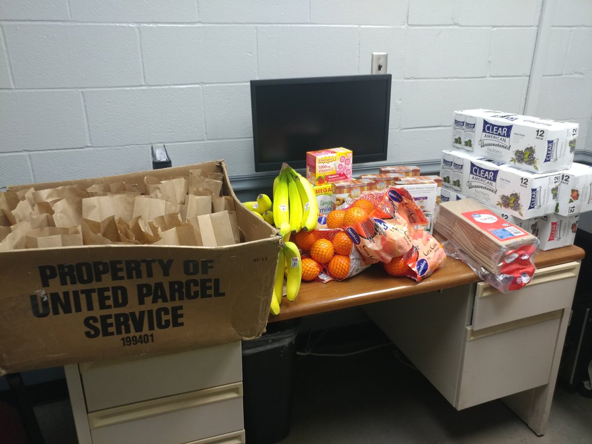 RubenJasso23's tweet photo. WELLNESS WEDNESDAY 💪.. McAllen Local Sort 7851.
94 days INJURY FREE and counting 😉 https://t.co/MXRNW9F2Y8